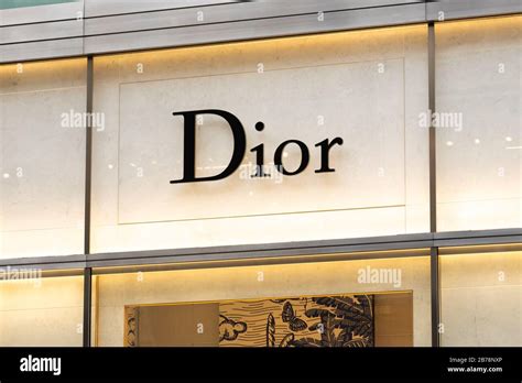 facts about the brand dior